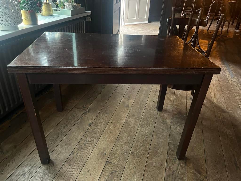 12 stoelen en 3 tafels leuk voor in een bruin cafe, Huis en Inrichting, Ophalen, Gebruikt, 50 tot 100 cm, 50 tot 100 cm