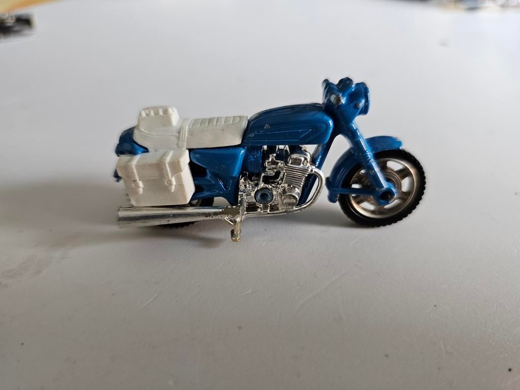 Miniatuur cheerleader voor motorfietsen., Verzamelen, Verzenden