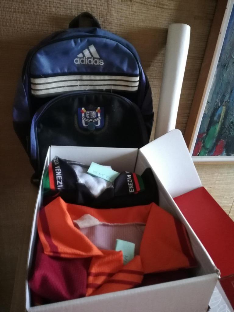 MAILLOTS ET ACCESSOIRES DE FOOTBALL POUR ENFANTS/ADULTES, Enlèvement ou Envoi, Utilisé, Autres types