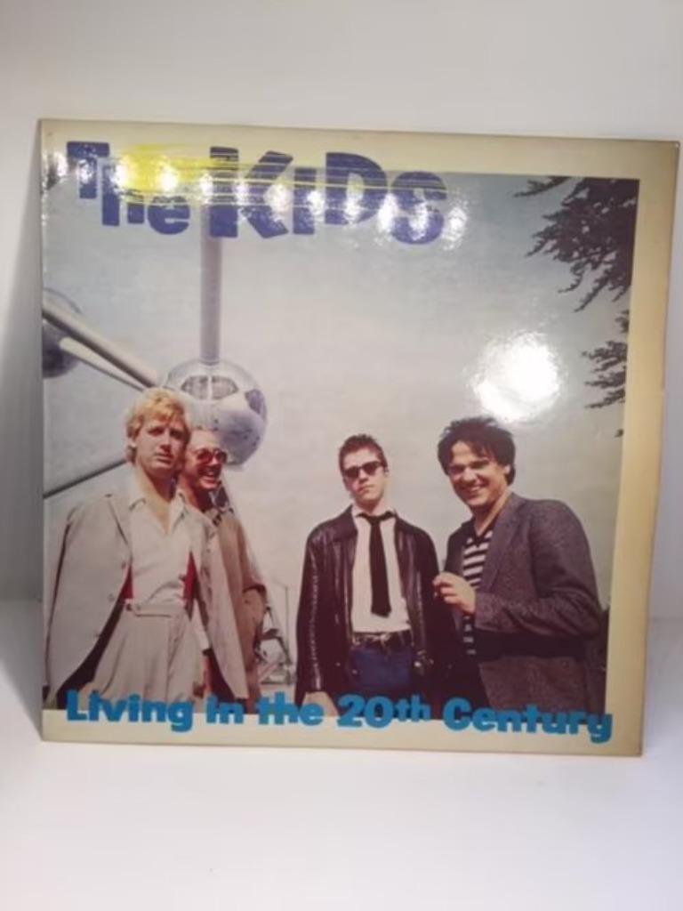 LP - The Kids - Living In The 20th Century, First P ( Vinyl, Ophalen of Verzenden, Zo goed als nieuw, 12 inch, Alternative