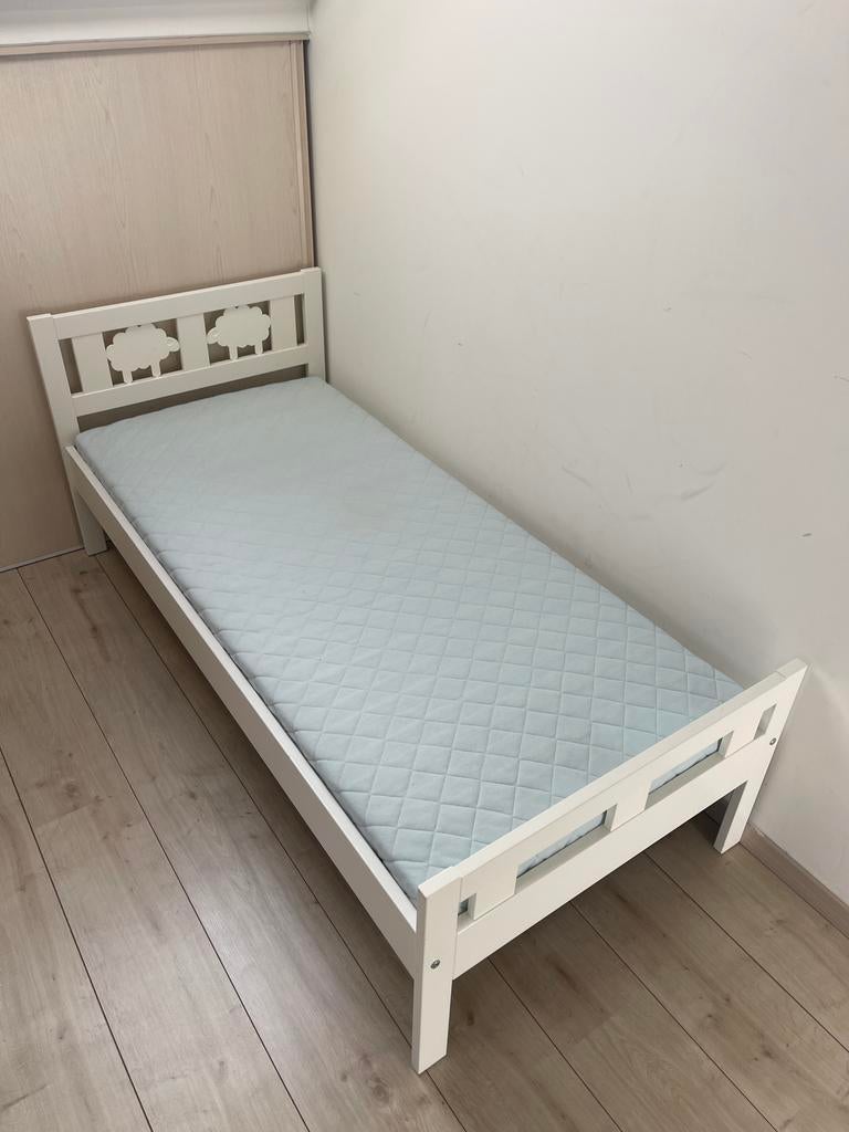 Lit pour enfant blanc avec sommier à lattes 160x 70, Maison & Meubles, Chambre à coucher | Lits, Enlèvement, Comme neuf, Blanc