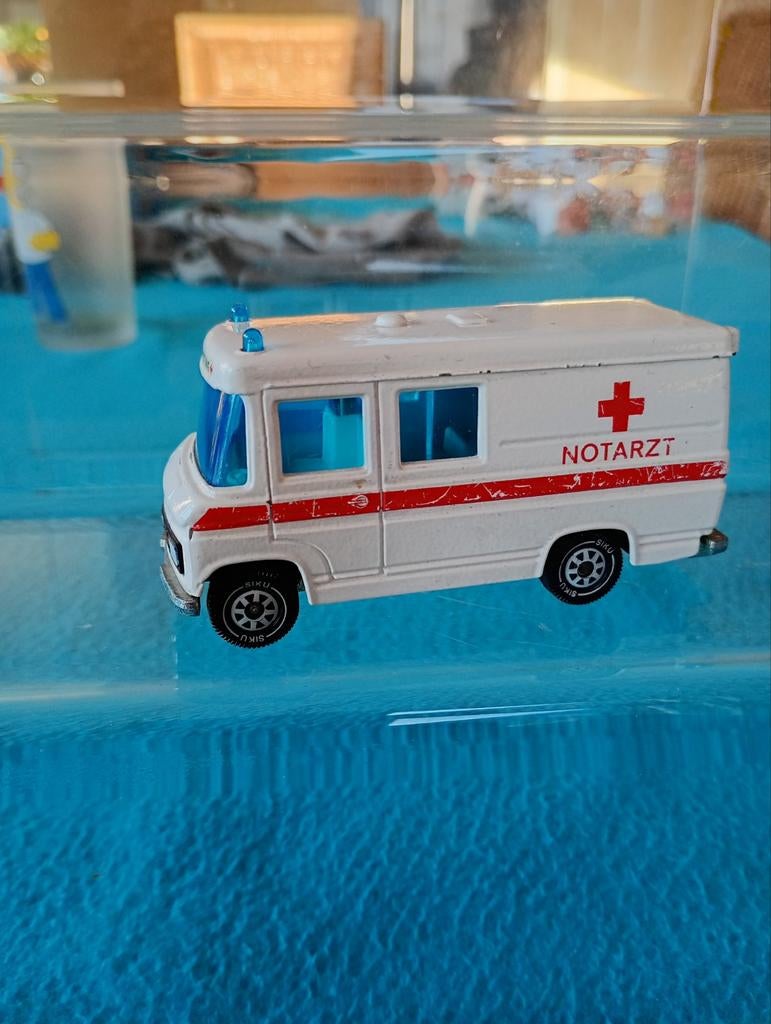 Ambulance Siku Mercedes, Enlèvement ou Envoi