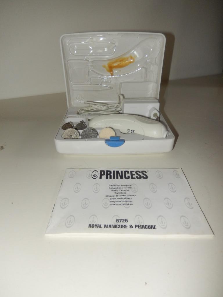 PRINCESS ROYAL MANICURE & PEDICURE SET, Elektronische apparatuur, Persoonlijke Verzorgingsapparatuur, Zo goed als nieuw, Hand- en Voetverzorging