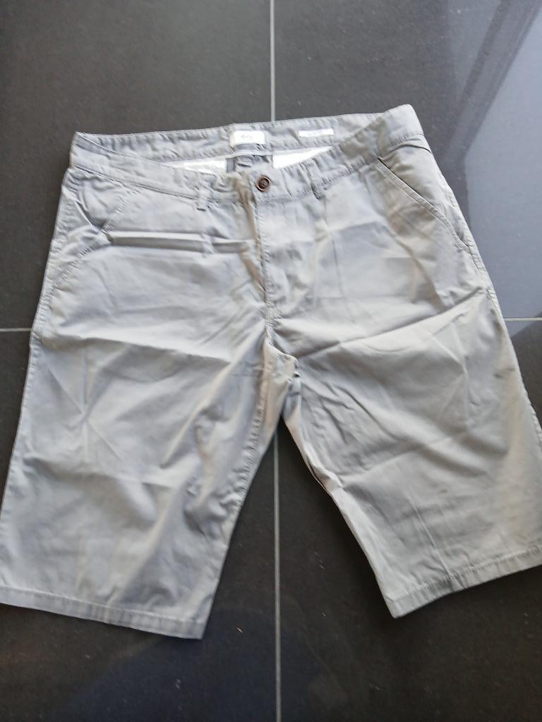 Short Esprit pour homme en parfait état, Gris, Enlèvement ou Envoi, Comme neuf, Autres tailles