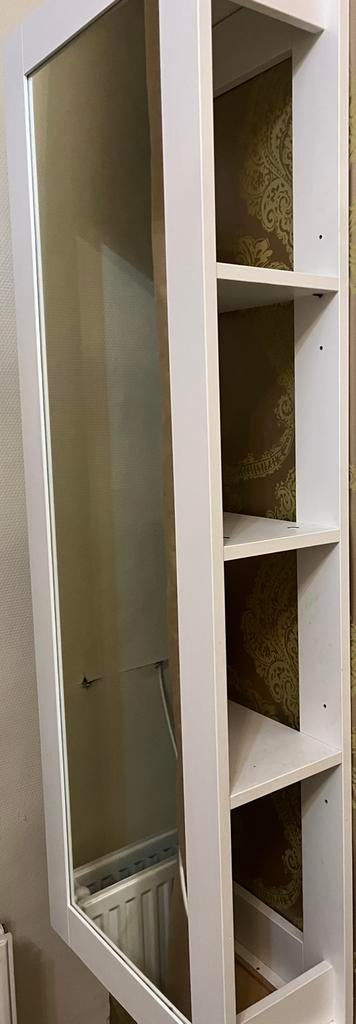 Spiegel met opbergruimte, Ophalen, Zo goed als nieuw