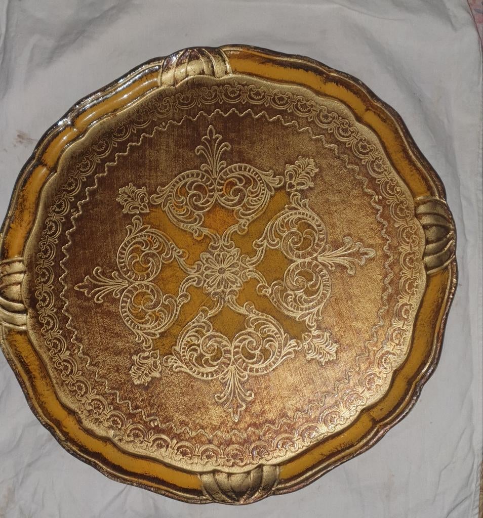 Plateau, Antiquités & Art