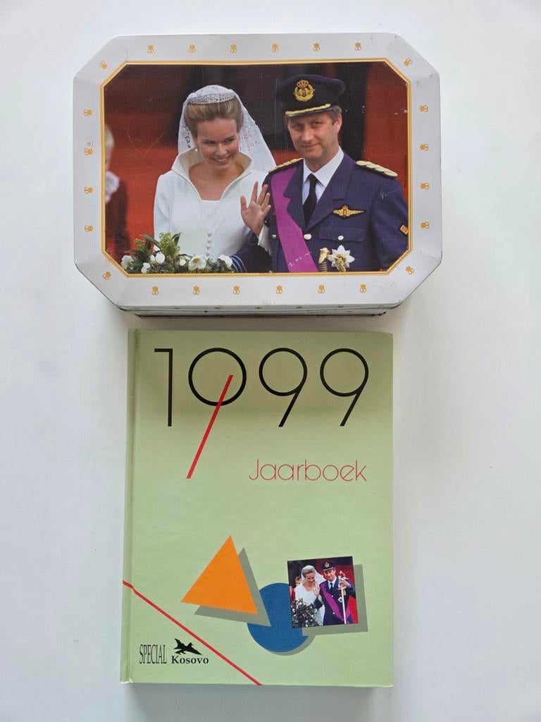 Annuaire 1999 + boîte en fer blanc, Collections, Enlèvement ou Envoi, Comme neuf