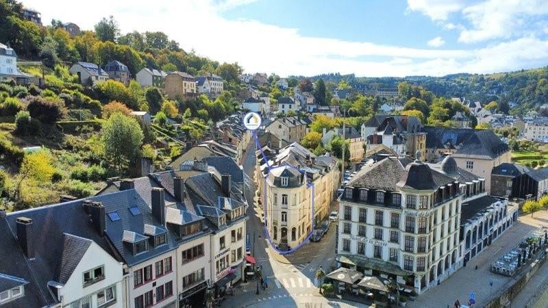 Bouillon centrum: ideaal gelegen handelspand., 433 kWh/m²/jaar, Tot 200 m², 3 kamers, Provincie Luxemburg