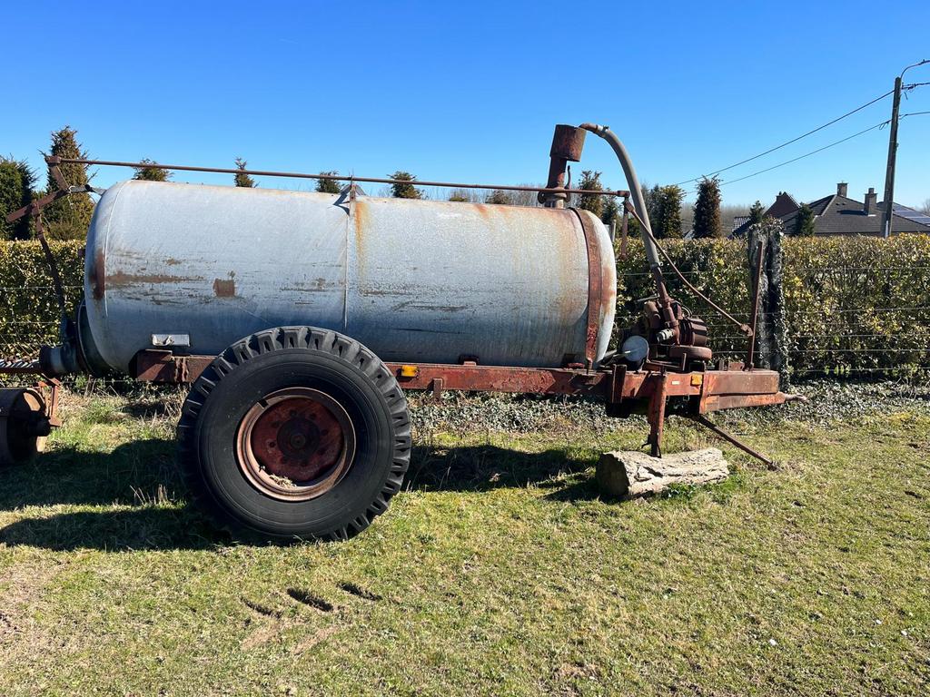 Watervat 3000 liter, Enlèvement