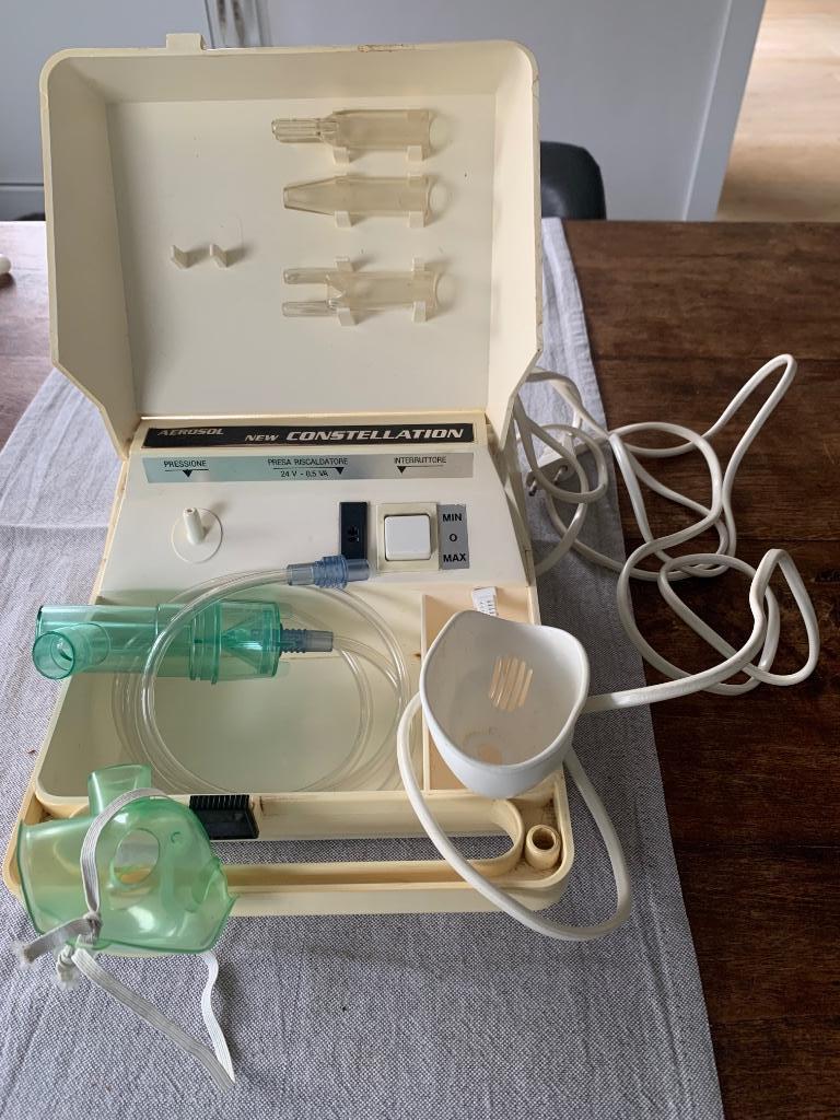 Inhalator-Aerosolapparaat voor luchtweginfecties, Ophalen, Gebruikt