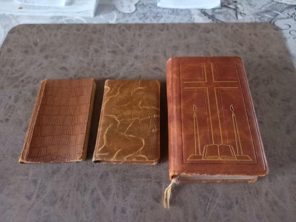 Missel-Vespéral (Misboek) en 2 andere boekjes, Enlèvement