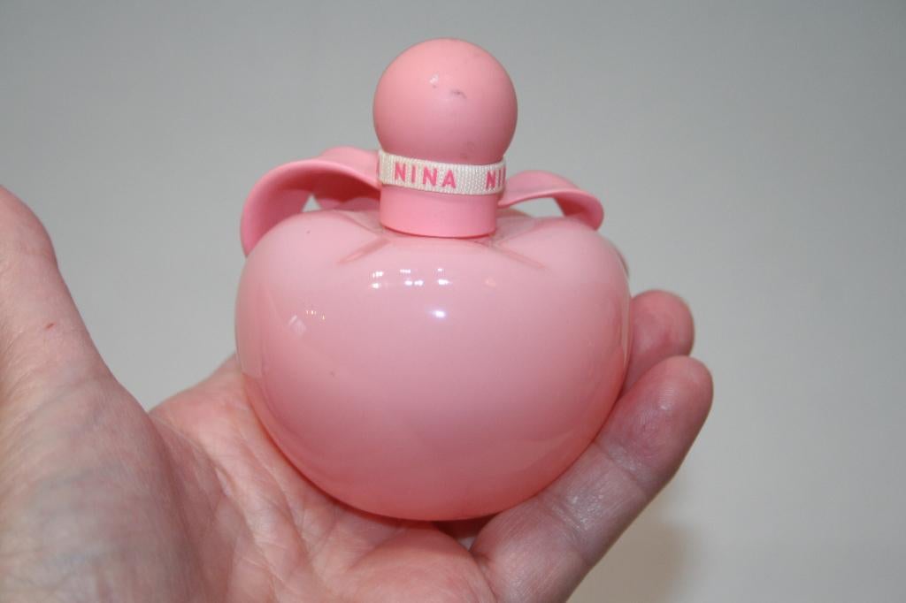 Nina Ricci Rosé EdT 80 ml Nieuw en origineel, Handtassen en Accessoires, Uiterlijk | Parfum, Nieuw, Ophalen of Verzenden