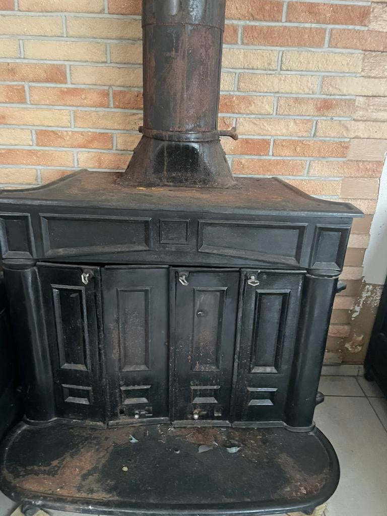 Poêle à bois en fonte, Enlèvement, Utilisé, Bois, Poêle à bois