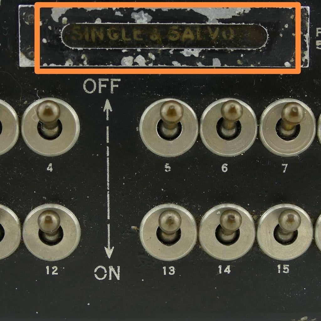 Single & salvo container distributor militaire Anglais WW2, Collections, Objets militaires | Seconde Guerre mondiale, Autres, Envoi