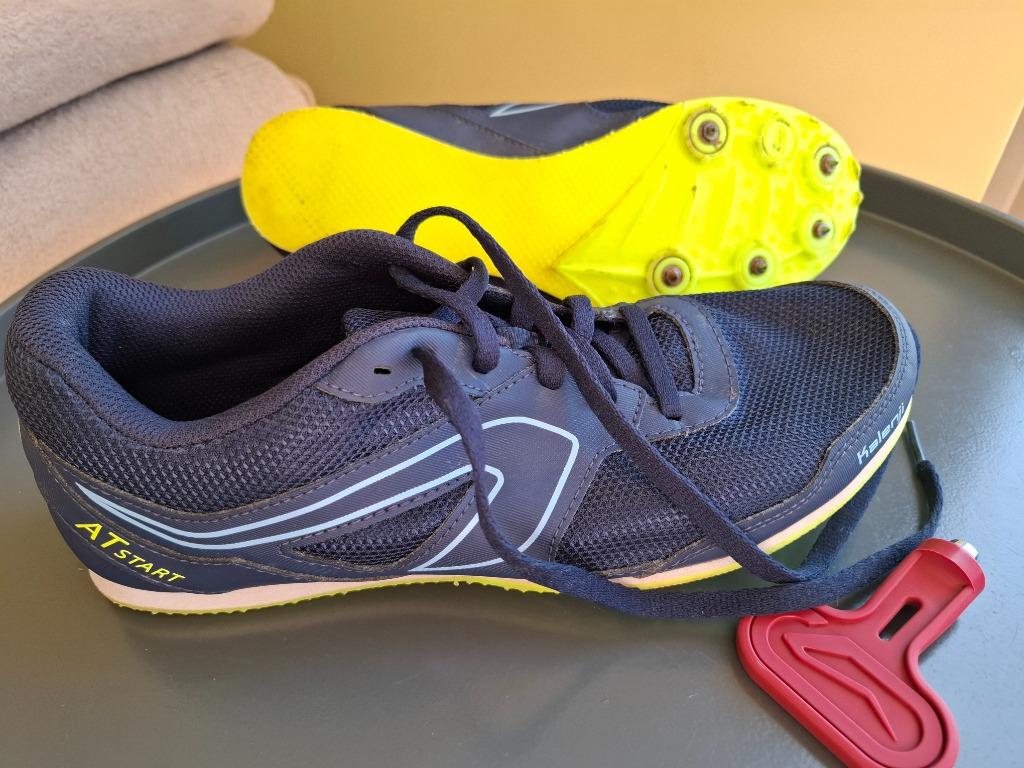 Spikes Décathlon p.40, Sports & Fitness, Enlèvement, Comme neuf, Spikes, Autres marques
