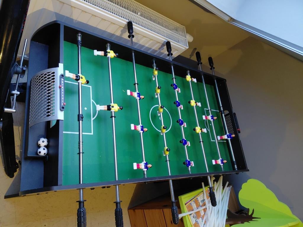 Voetbaltafel, sjotterkast, Kinderen en Baby's, Speelgoed | Voetbaltafels, Ophalen, Zo goed als nieuw