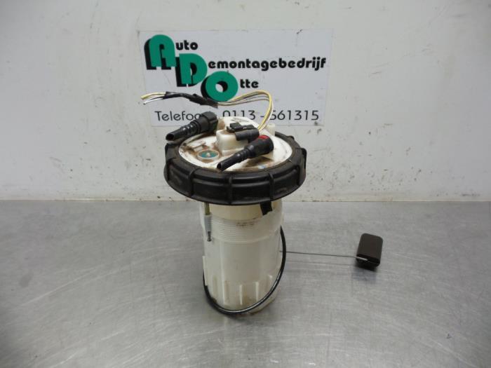 Flotteur de carburant d'un Renault Megane (Megane 2 02-), Renault, -, 3 mois de garantie, Utilisé