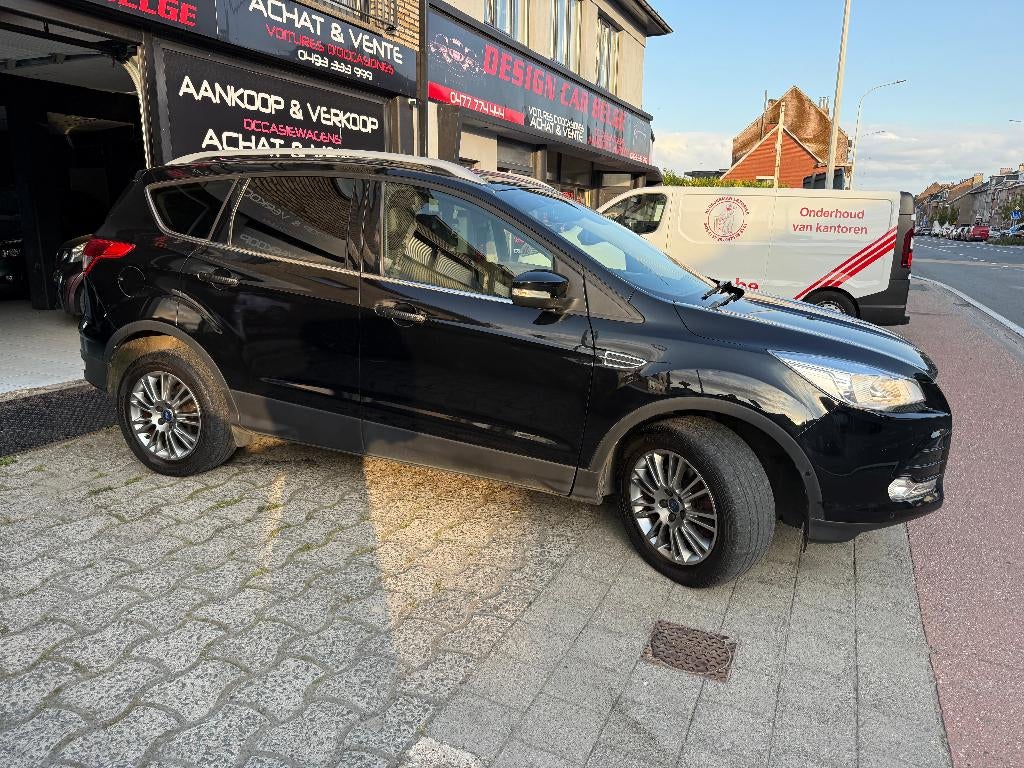 Ford Kuga 2.0Tdci 136Pk lederen Navi airconditioning 118 km, Auto's, Ford, Euro 5, Zwart, Zwart, Leder