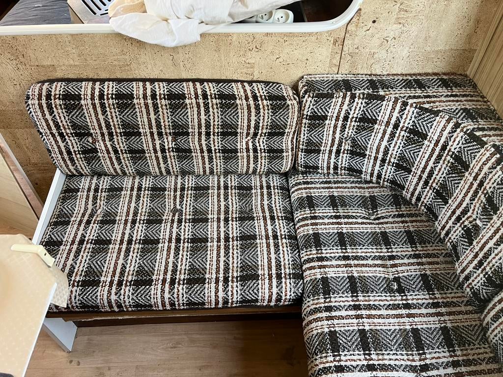 Kussens uit stacaravan, Ophalen