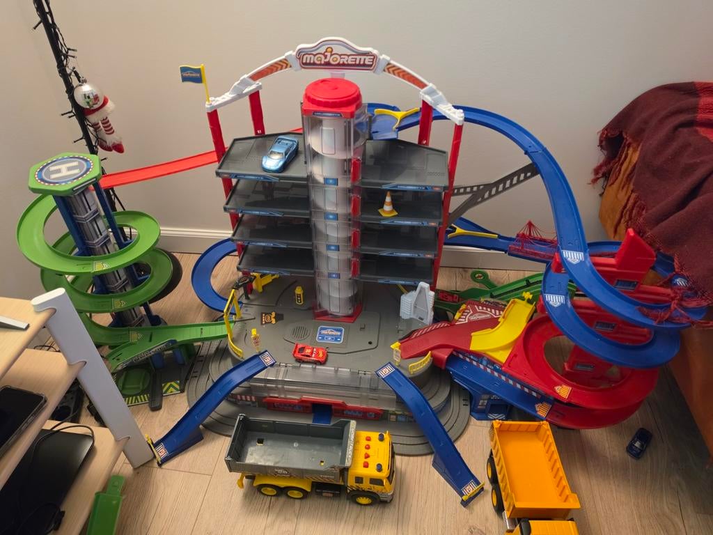 Majorette Garage, Kinderen en Baby's, Speelgoed | Racebanen, Ophalen, Overige merken, Racebaan, Gebruikt
