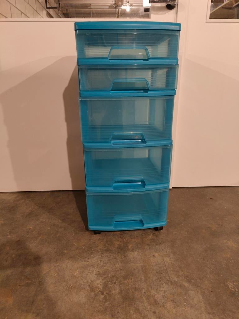 Gratis ladekastje met/zonder wielen, Ophalen