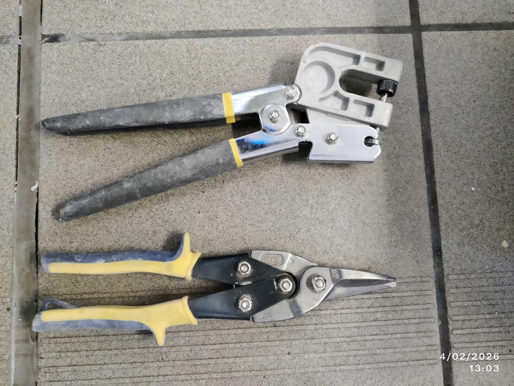 Plaatschaar en profielverbindingstang, Enlèvement, Utilisé