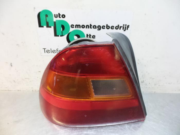 Achterlicht links van een Honda Civic (Civic 95-), Honda, Gebruikt, -, -