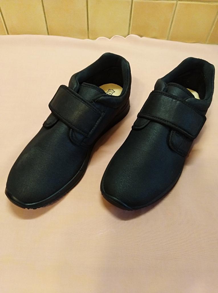 NIEUW!!! MSF Herenpantoffels - schoenen (maat 42)., Ophalen, Zwart, Nieuw, MSF Comfort