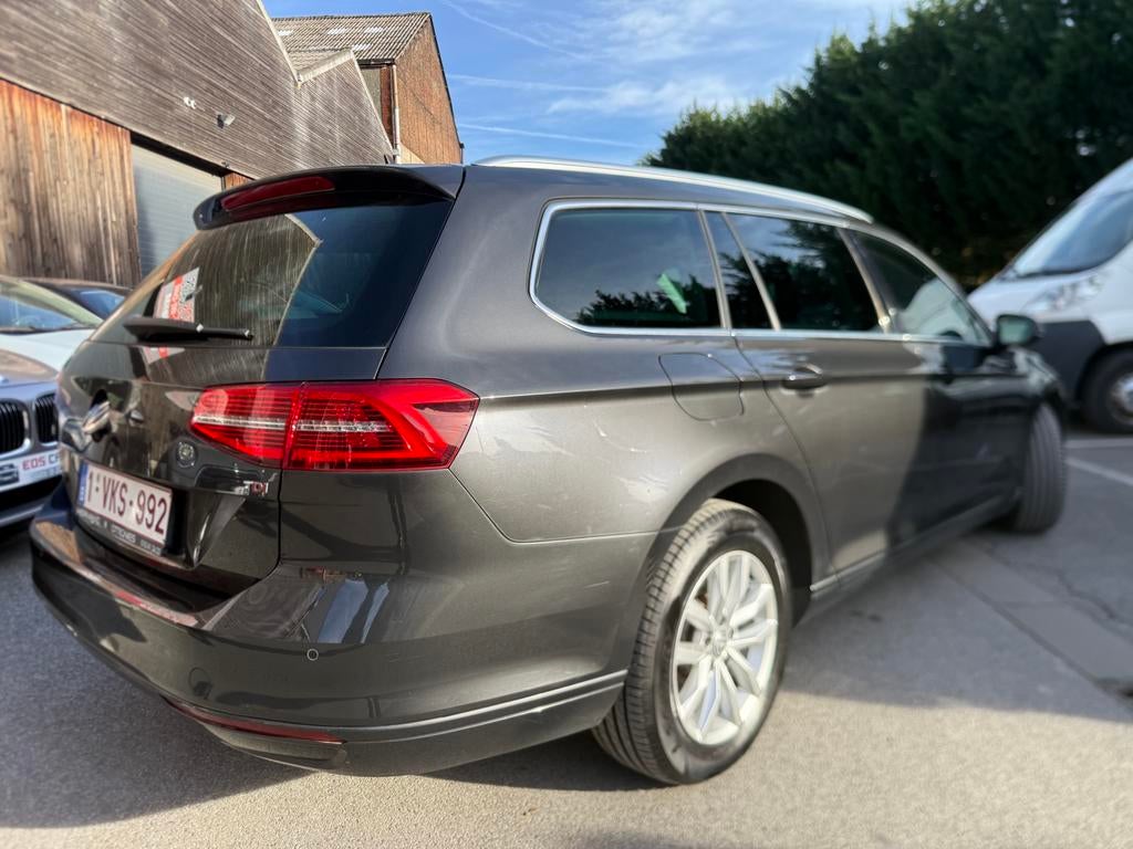 VW passat 1 PROP CARNET CARPASSE GPS CAMERA RADAR, Autos, Volkswagen, Argent ou Gris, Achat, Euro 6, Entreprise