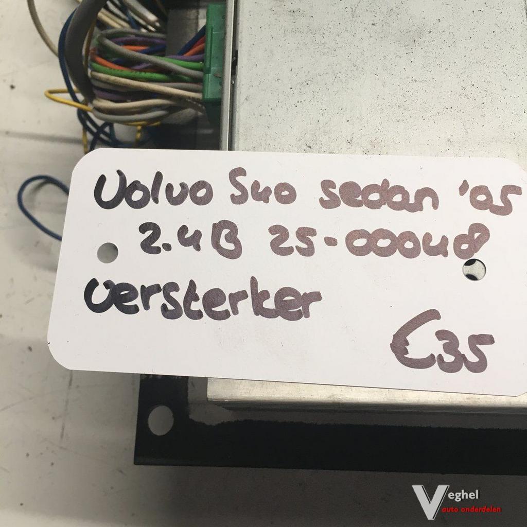 Volvo S40 Sedan 2.4 B 2005 2500048  Versterker 3067268B01-0, Enlèvement ou Envoi, -, -, -