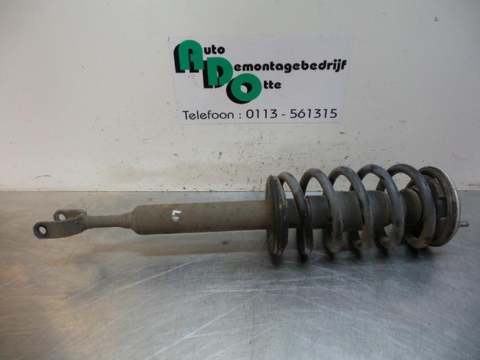 Barre amortisseur avant gauche d'un Audi A6 (A6 97-), -, 3 mois de garantie, Audi, Utilisé