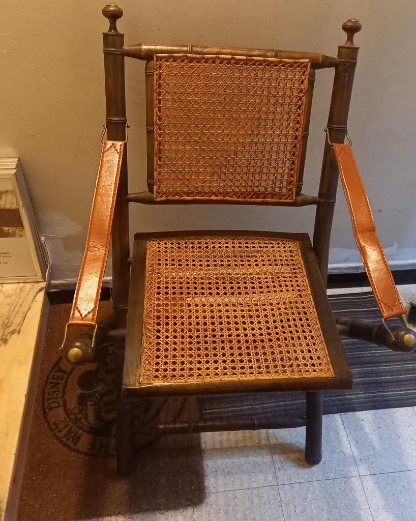 Chaises, Enlèvement