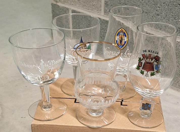 Verres à bière, Collections, Verres & Petits Verres, Comme neuf, Verre à bière, Enlèvement ou Envoi