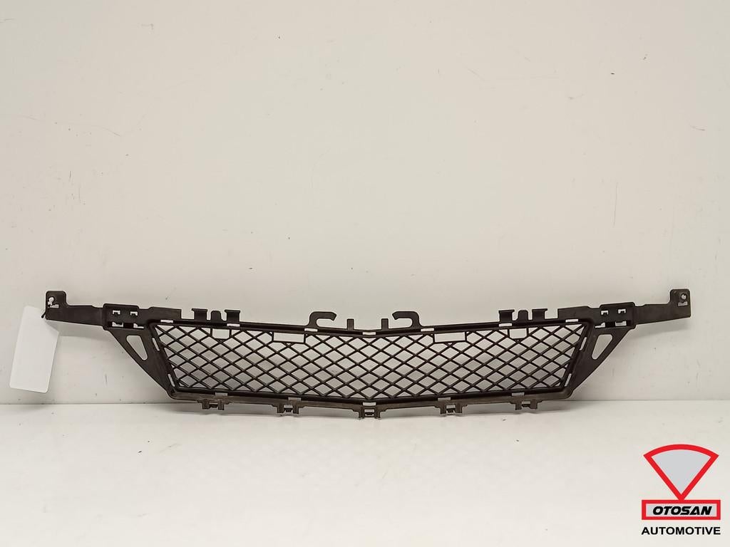 Mercedes E Coupe Cabrio W207 Rooster Voorbumper A2078850423, Gebruikt, Mercedes-Benz AG, Mercedes-Benz, Mercedesstrasse 120
70372  Stuttgart, DE