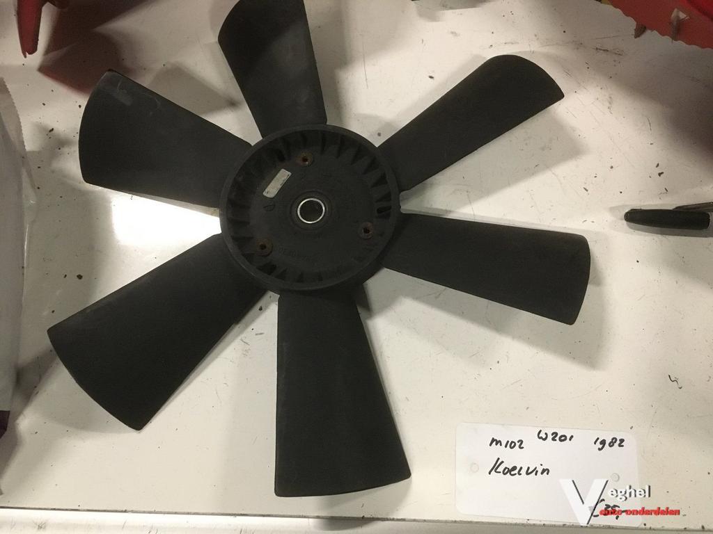 Mercedes W201  M102 1982 Koelvin, Auto-onderdelen, Motor en Toebehoren, Gebruikt, -, -, Ophalen of Verzenden