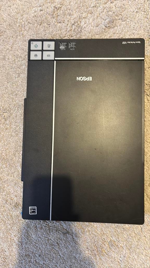 Epson perfection v37 digitaliseert foto's, Computers en Software, Scanners, Ophalen, Zo goed als nieuw, Fotoscanner