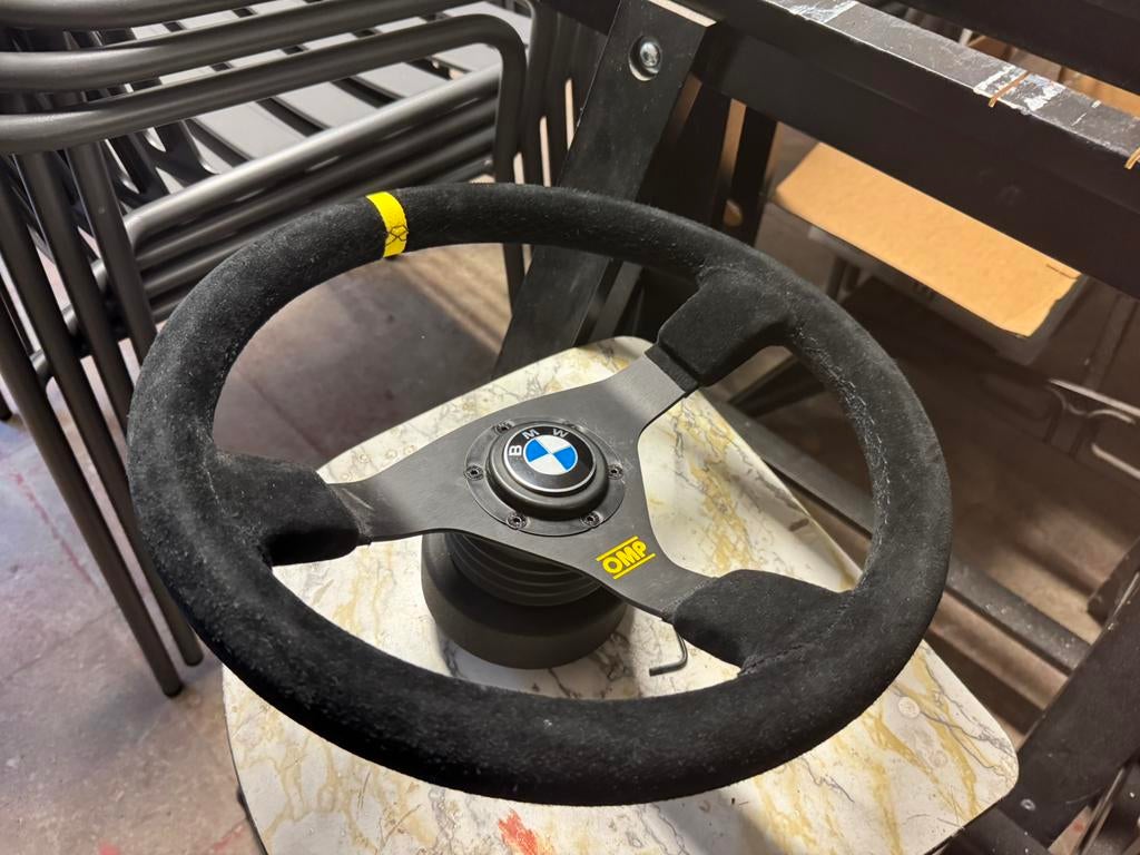 BMW E30 MOMO stuurnaaf + OMP sportstuur, Enlèvement, Neuf