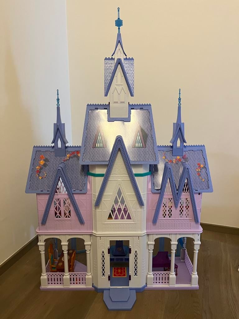 Frozen kasteel deluxe, Ophalen, Zo goed als nieuw