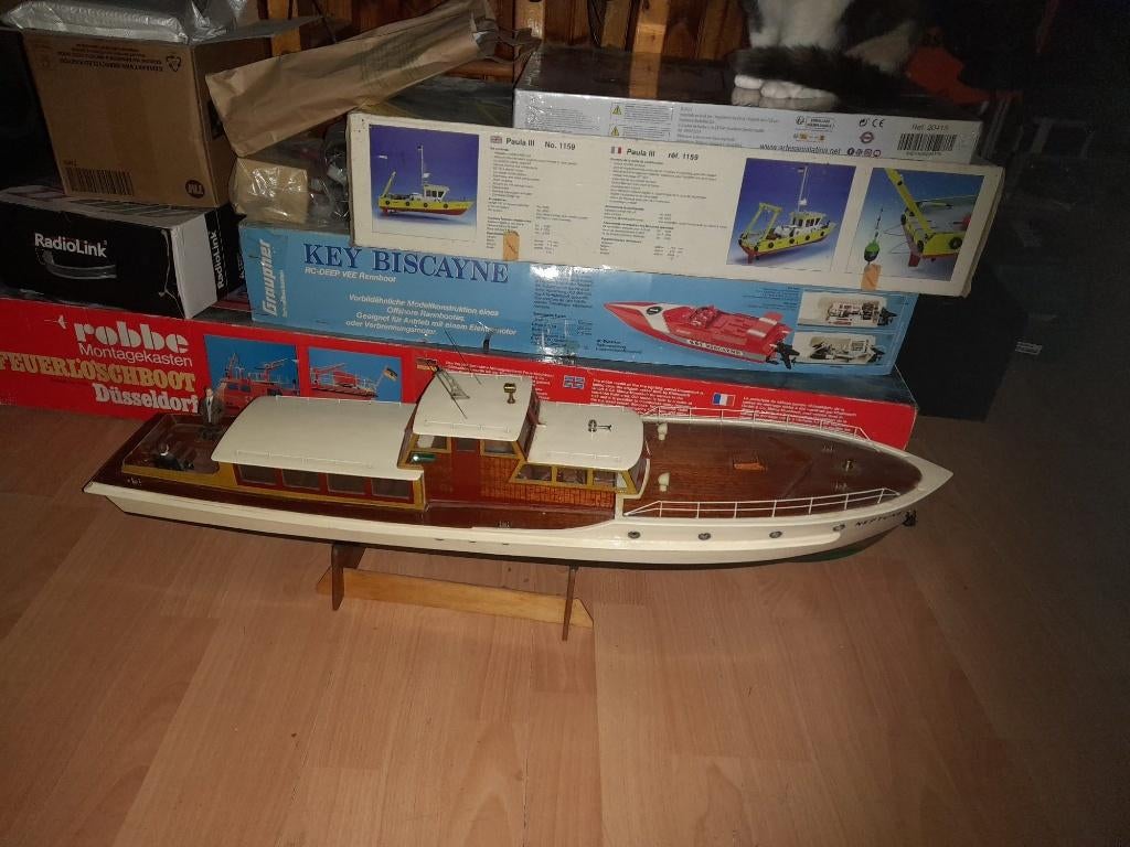 Zeer mooie RC Royal Neptune van Billingboats, Ophalen, Zo goed als nieuw, Groter dan 1:32, Overige merken