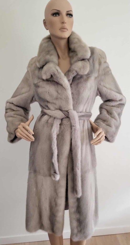 Sublime manteau en fourrure, Enlèvement