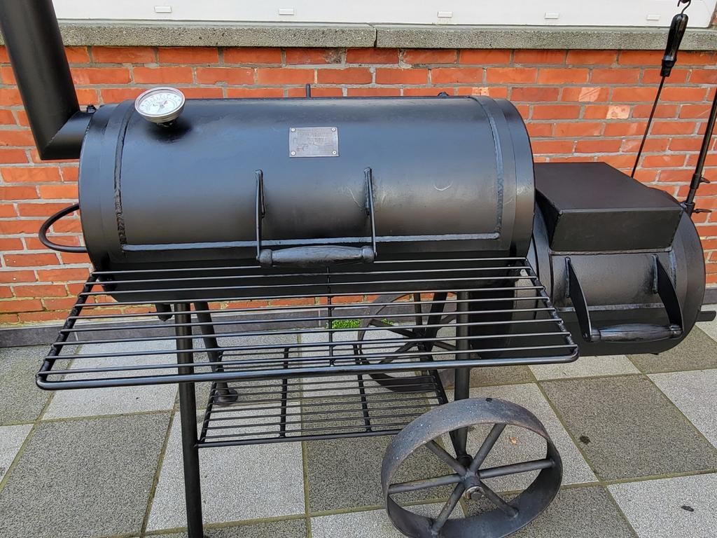 Oklahoma's Barbecue, Ophalen of Verzenden, Zo goed als nieuw, Oklahoma, Met accessoires