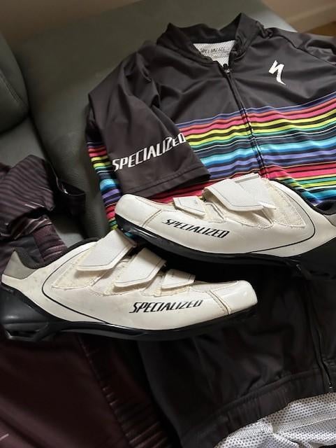 Specialized schoenen + 2 vesten twv 200€🚀🚀🚀, Fietsen en Brommers, Ophalen, Zo goed als nieuw, Schoenen