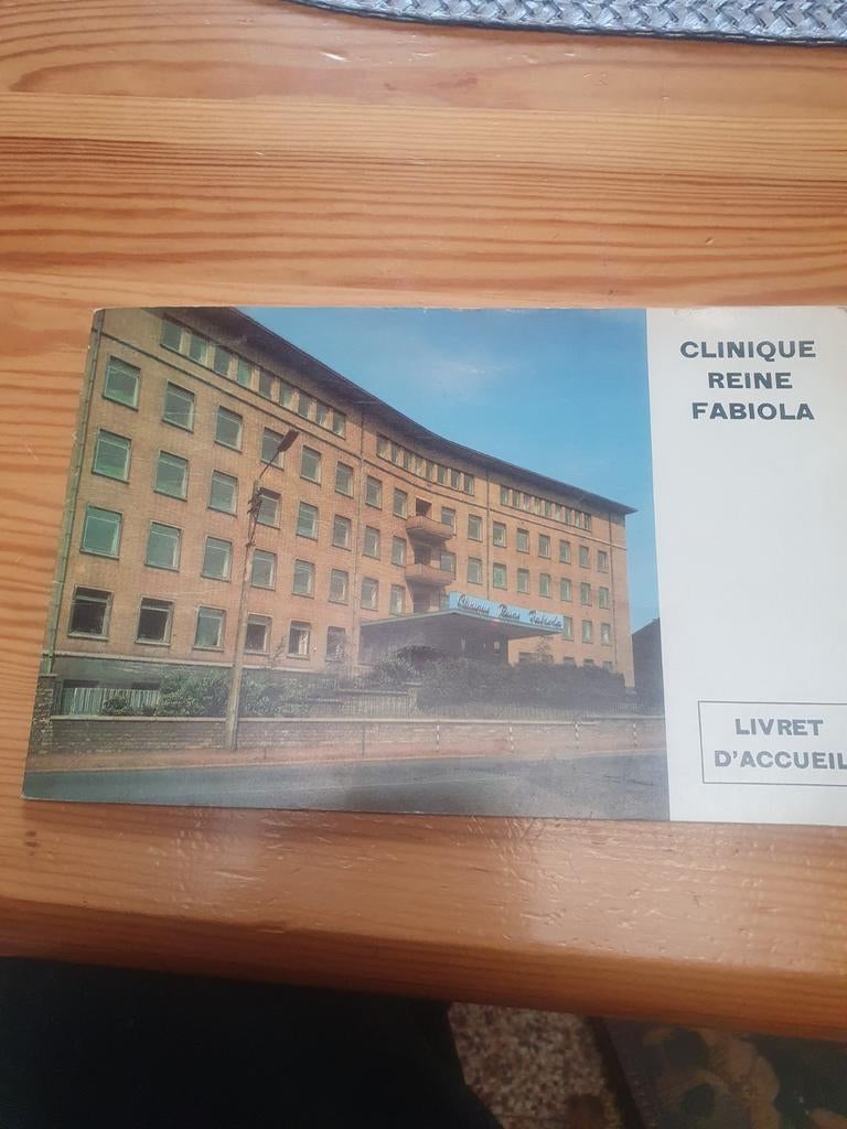Livret clinique reine fabiola charleroi, Livres, Delacre, Enlèvement, Utilisé, Autres sujets/thèmes
