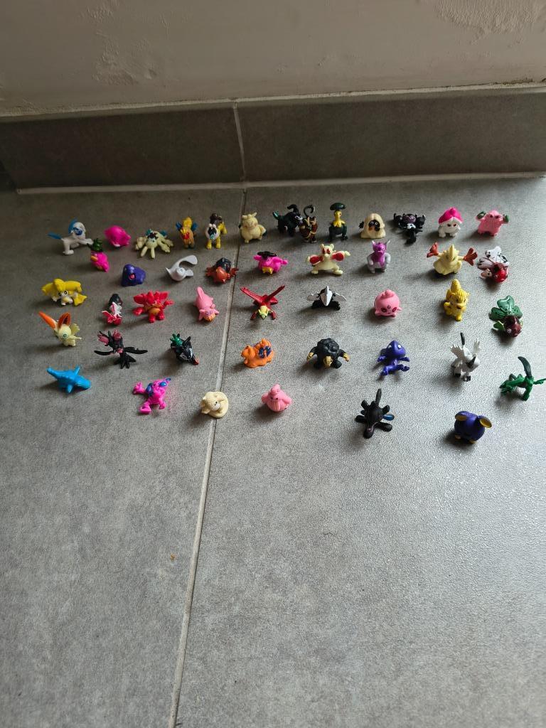 Pokemon figuurtjes, Enlèvement, Comme neuf