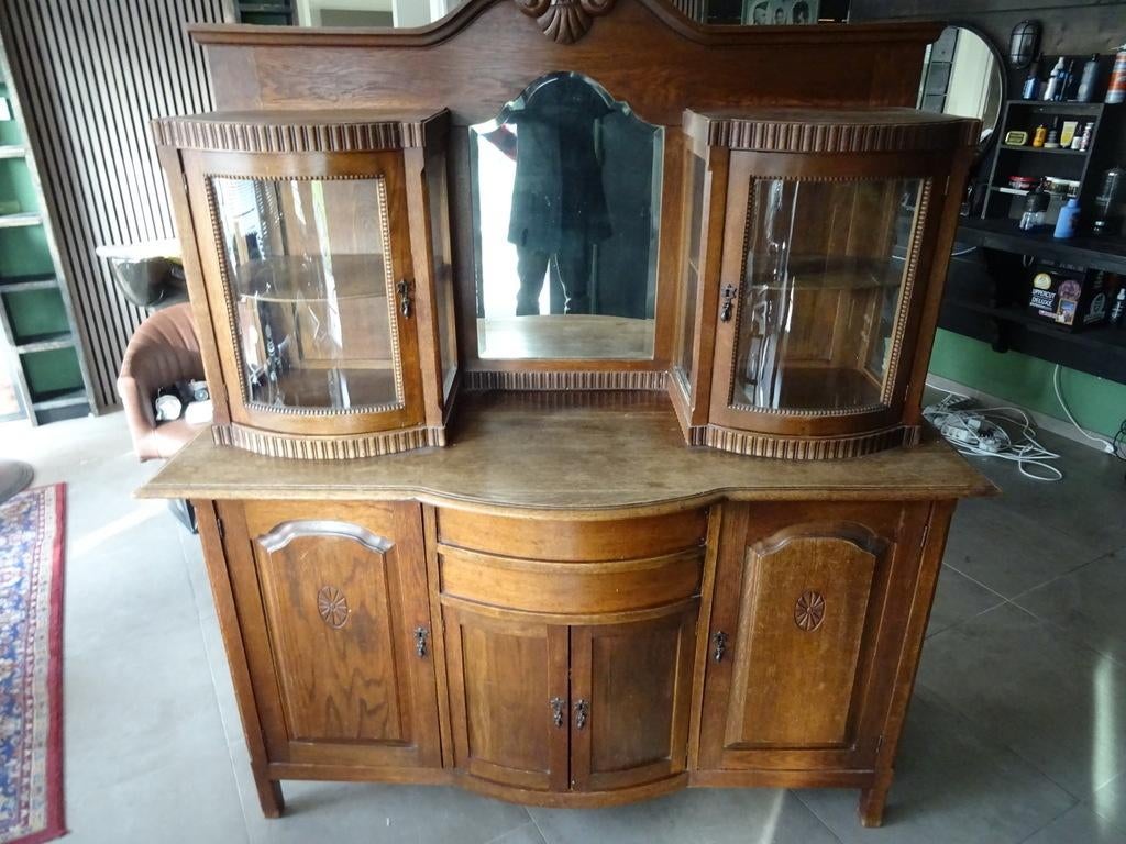 Armoire ancienne buffet ancien 1940 Livraison possible!, Maison & Meubles, Armoires | Buffets, Utilisé, 150 à 200 cm, 150 à 200 cm