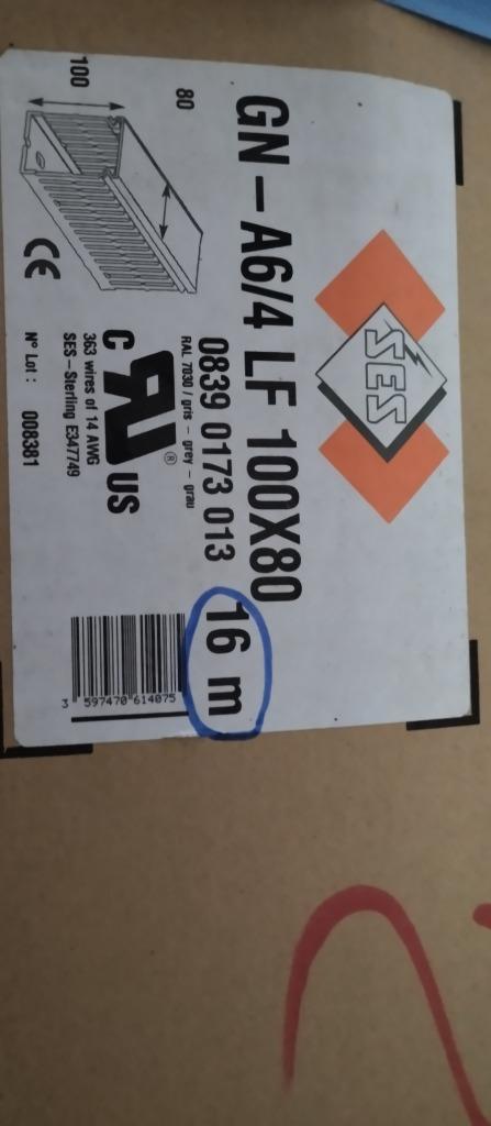 Chemin de câble goulotte SES Sterling Legrand, Bricolage & Construction, Électricité & Câbles, Enlèvement, Neuf