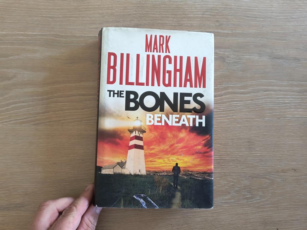 The Bones Beneath (Mark Billingham), Ophalen