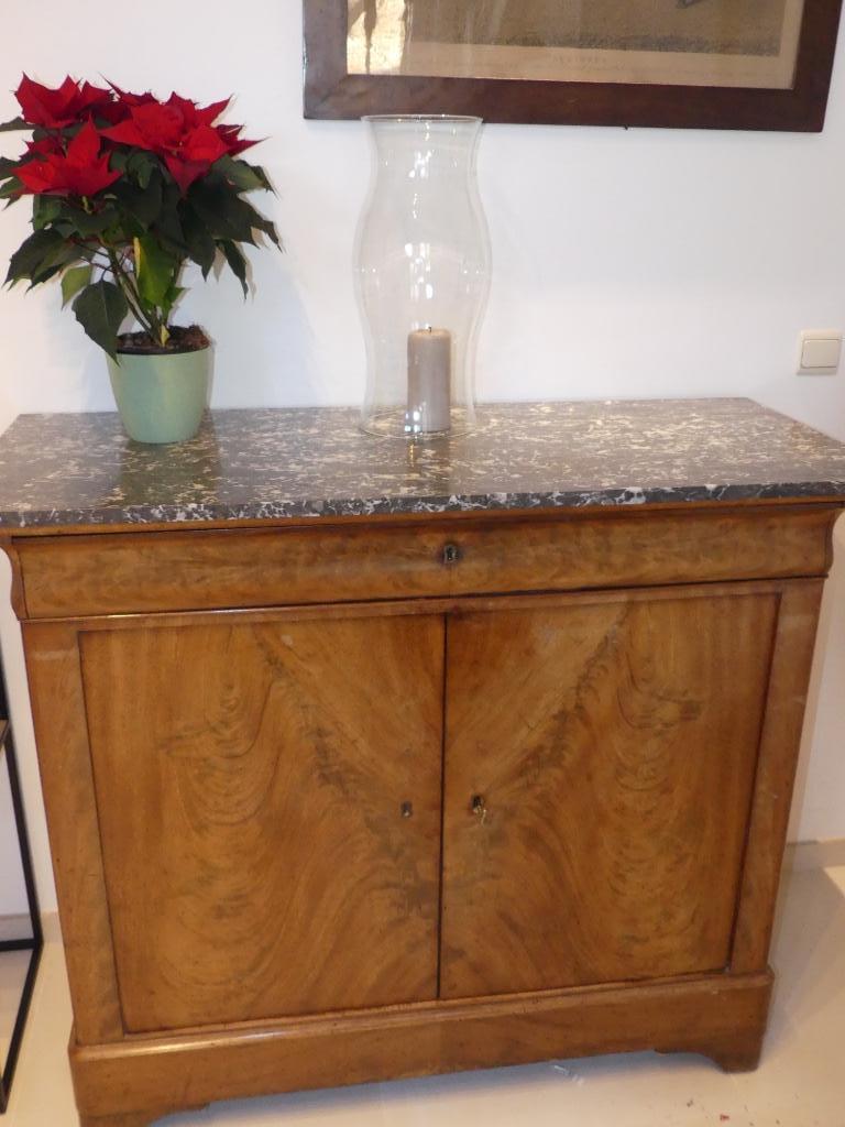 Buffet en acajou avec dessus en marbre, Avec tiroir(s), 100 à 150 cm, Enlèvement, Utilisé