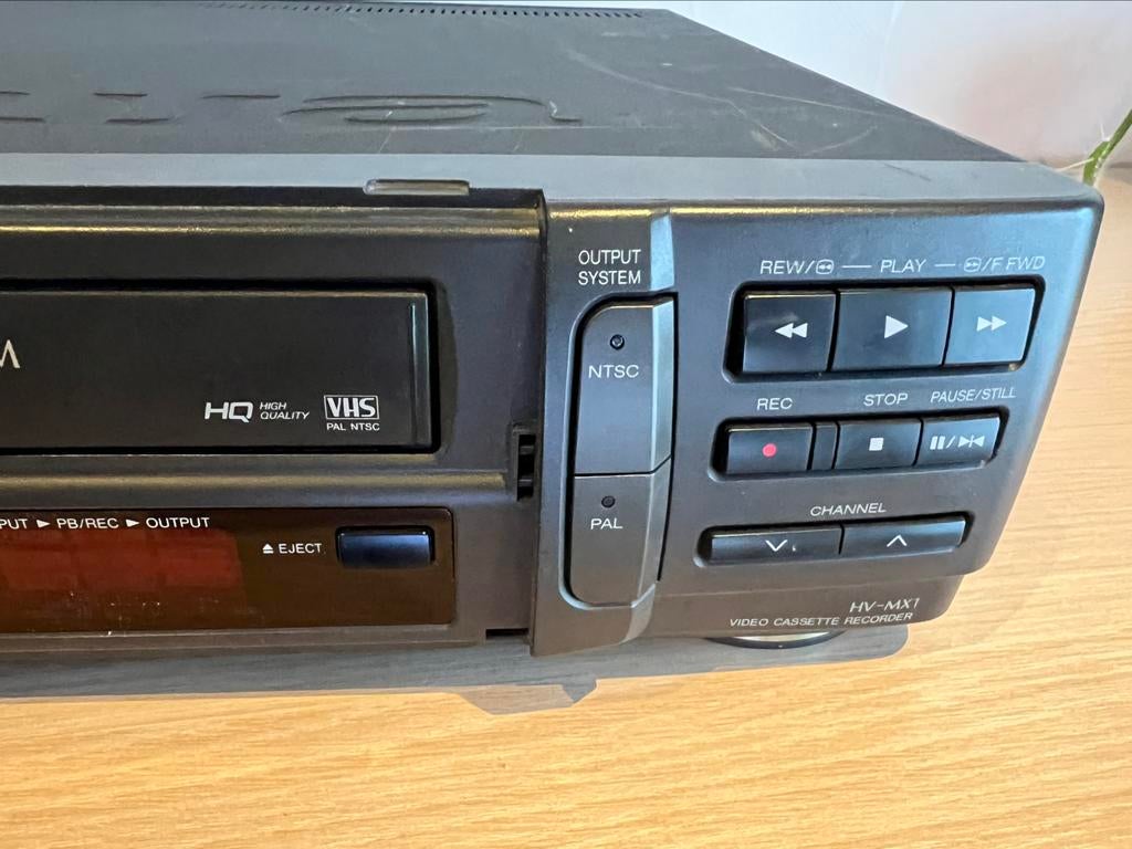 Lecteur VHS NTSC/PAL Aiwa Multisystem HV-MX1, TV, Hi-fi & Vidéo, Lecteurs vidéo, Enlèvement ou Envoi, Reconditionné