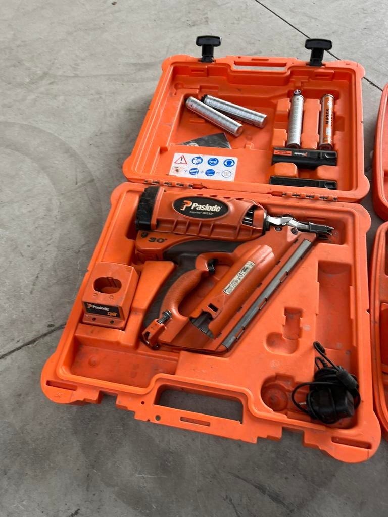 Cloueur paslode im 350 et im350 +, Bricolage & Construction, Outillage | Outillage à main, Enlèvement, Utilisé